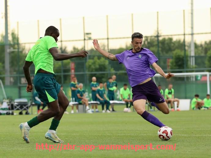 完美体育官方入口-世俱杯场边花絮珍贵照片合集:球员幕后瞬间抢先看